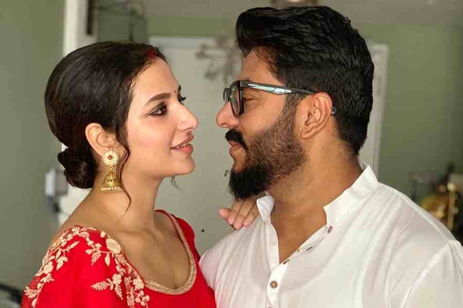 রাজই শুভশ্রীর জীবনের কোচ।