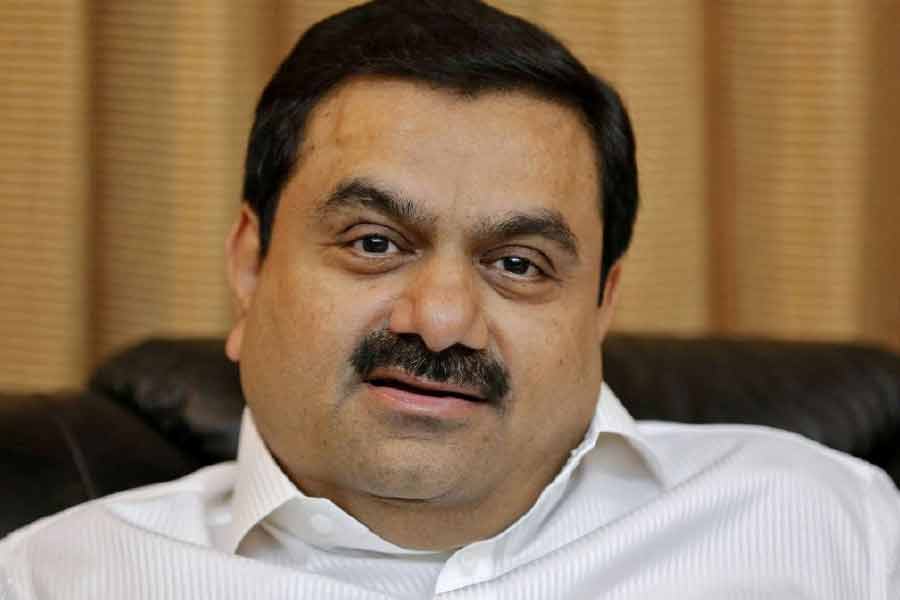 হুরুন ইন্ডিয়ার তথ্য বলছে, গৌতম আদানি রয়েছেন প্রথম স্থানে। দ্বিতীয় স্থানে মুকেশ আম্বানী। তৃতীয় স্থানে সাইরাস পুণেওয়ালা।