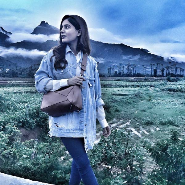 ২০২১ সালের জানুয়ারি মাসে ইনস্টাগ্রামে একটি পোস্টে সদ্‌গুরুর সঙ্গে ছবি দিয়ে সামান্থা লিখেছিলেন, ‘শিষ্য যখন প্রস্তুত, গুরু তখনই আসেন। আধ্যাত্মিক চর্চার মূল লক্ষ্যই হল নিজের চারপাশের গণ্ডি মুছে ফেলা আর অন্তরের অসীম ক্ষমতাকে উপলব্ধি করা।’ গুরুর বাণী যে অভিনেত্রীকে যথার্থই উদ্বুদ্ধ করে, তা সেই পোস্ট থেকেই স্পষ্ট হয়েছিল।