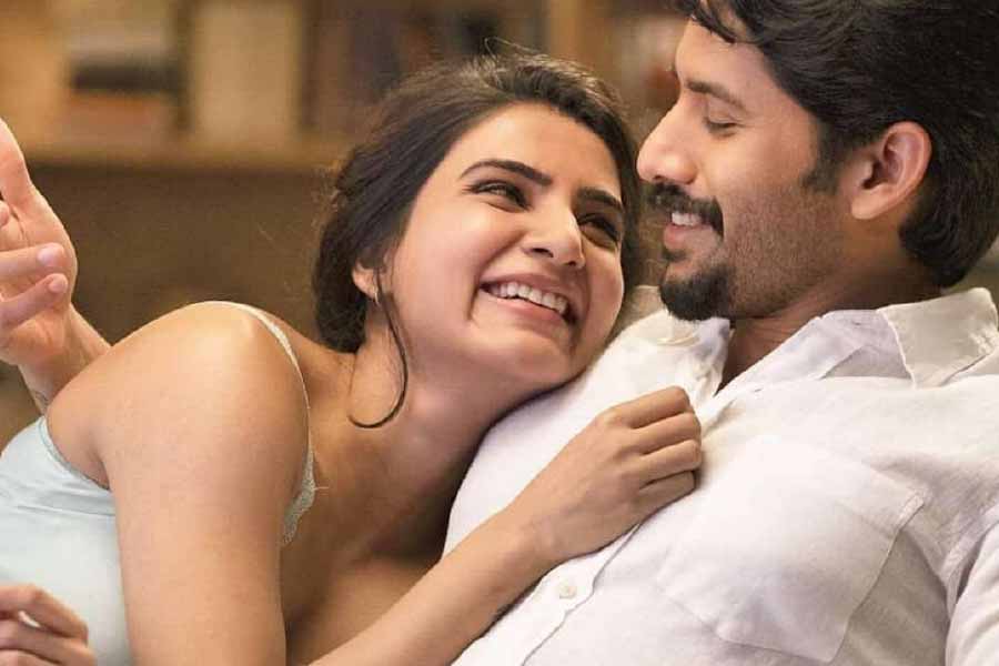 আক্কিনেনি পরিবারের তরফে বিবাহবিচ্ছেদের কারণ নিয়ে কখনওই স্পষ্ট করে কিছু জানানো হয়নি। তবে অনেকে এও বলেছিলেন, কেরিয়ারের মোহে সংসারের বন্ধন ছিঁড়েছেন সামান্থা। বিভিন্ন ছবিতে সাহসী দৃশ্যে তাঁর অভিনয়ও শ্বশুরবাড়ির লোকজন মেনে নিতে পারেননি বলে গুজব রটেছিল। অনেকে এ-ও বলেছিলেন, ‘পুষ্পা’ ছবির যে আইটেম গানের জন্য সামান্থা ৫ কোটি পারিশ্রমিক পেয়েছিলেন, সেই ‘উ আন্তাভা’-তেই ছিল নাগার মূল আপত্তি।