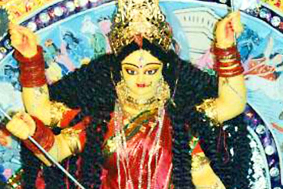 কাটোয়ার জেলেপাড়ার চতুর্ভুজা দুর্গা।