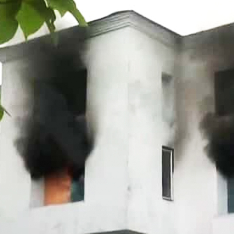 অঙ্কিতাকে হত্যার অভিযোগের তদন্তে নেমে একের পর এক চাঞ্চল্যকর তথ্য হাতে পেয়েছে পুলিশ। ওই রিসর্টে অতিথিদের সঙ্গে যৌন সম্পর্কে লিপ্ত হতে অঙ্কিতাকে জোর করা হত বলে অভিযোগ করা হয়েছে। তাতে রাজি না হওয়াতেই অঙ্কিতাকে খুন করা হয় বলেও অভিযোগ। 