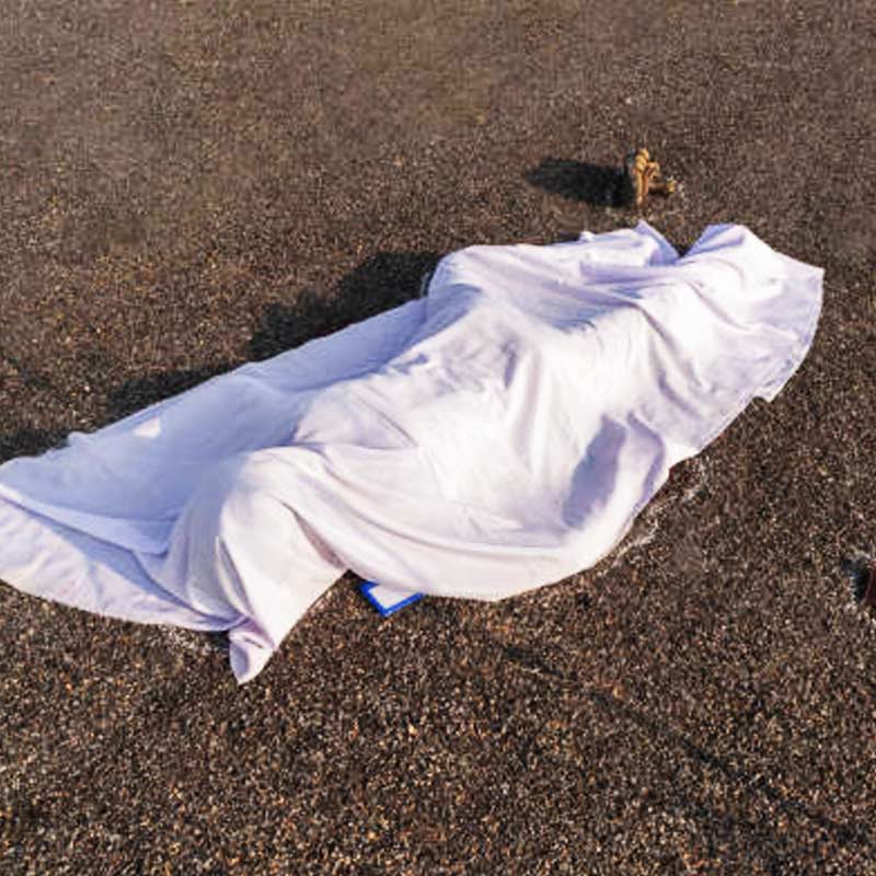 অঙ্কিতার এক ফেসবুক বন্ধু দাবি করেছেন, রিসর্টে অতিথিদের সঙ্গে যৌন সম্পর্কে লিপ্ত হতে জোর করা হত অঙ্কিতাকে। কিন্তু তাতে রাজি না হওয়াতেই তাঁকে খুন করা হয়। 