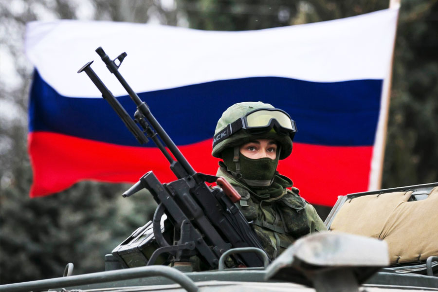 পুতিনের ঘোষণা ছিল, রাশিয়ার সেনাবাহিনী থেকে অবসরপ্রাপ্ত অথচ শারীরিক ভাবে সক্ষম ও অভিজ্ঞ ব্যক্তিদের ফের সেনাবাহিনীতে নিয়োগ করা হবে। এ ছাড়া, রাশিয়ার সংরক্ষিত বাহিনীতে নাম রয়েছে, এমন লোকজনকেও ইউক্রেনের যুদ্ধে নামানো হবে বলে জানিয়েছেন তিনি। সে জন্য রুশ সেনাবাহিনীর তরফে বিশেষ প্রশিক্ষণ পাবেন এই ব্যক্তিরা।