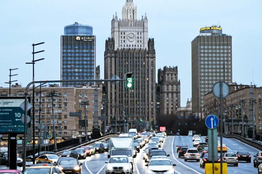 আরবিকে নামে রাশিয়ার একটি তদন্ত সংস্থা জানিয়েছে। তুরস্ত, আর্মেনিয়া এবং জর্জিয়ার মতো যে সব দেশে যাওয়ার জন্য ভিসা লাগে না রুশদের, সেই দেশগুলির বিমানের টিকিট বিক্রি হয়ে গিয়েছে।