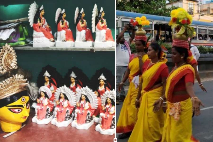 দুর্গা পুজো মানে শুধু কোনও ধর্মীয় অনুষ্ঠান নয়। বরং দুর্গা পুজো মানে জাতি ধর্ম নির্বিশেষে এক হওয়ার সময়। বাঙালির আবেগের আরেক নাম দুর্গা পুজো। 