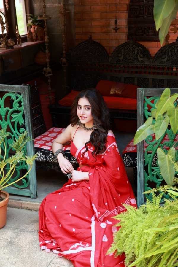 গৌরবের ডাকে ভাবনায় ঋদ্ধিমা, এক্ষুনি ঠাকুর দেখতে  বেরোতে হবে যে!