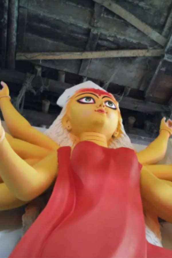 এবারে দেবীর গজে আগমন। তাই শষ্যপূর্ণা বসুন্ধরাও যেন অপেক্ষা করে আছে মায়ের আগমনেরই।