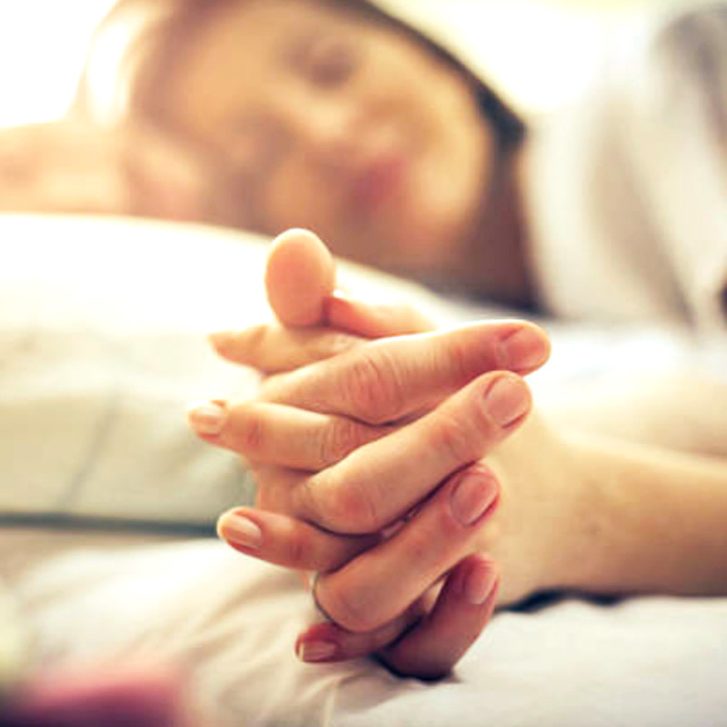 অ্যান্ড্রিউয়ের এই স্বভাবগুলি দেখেস্টেলা তাঁর প্রতি আকৃষ্ট হন। স্টেলার মতে, ব্যবসা করে কোন পদ্ধতিতে বেশি রোজগার করা যায় সে সম্পর্কে অ্যান্ড্রিউয়ের ধারণা ছিল প্রবল। তাঁর মতো মানুষ কখনও কাউকে কষ্ট দিতে পারেন না বলেও জানান স্টেলা।