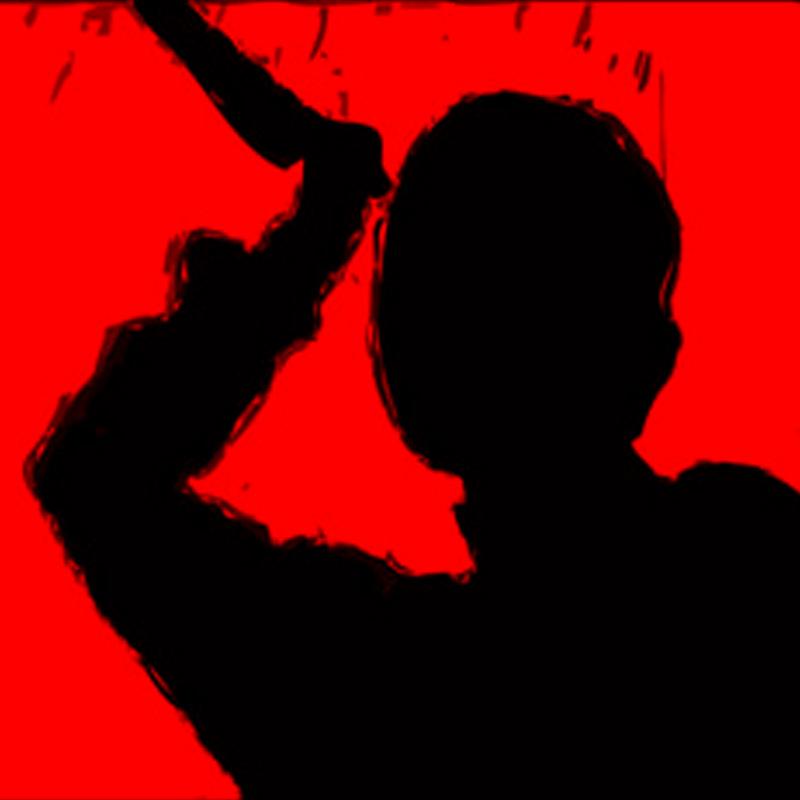 দুই বাচ্চার সামনে তাঁদের বাবাকে খুন করে বহু বছর ধরে পলাতক এক খুনিকে গ্রেফতার করার খবর দেখাচ্ছিল টিভিতে। খুনি হিসাবে যাঁর ছবি দেখানো হচ্ছে তা ছিল অ্যান্ড্রিউয়ের।