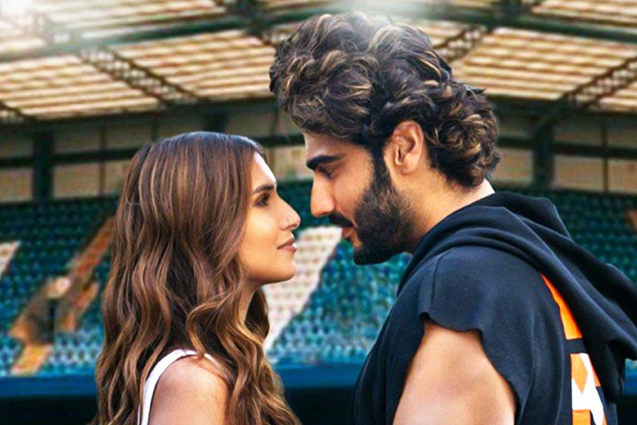 অভিনয়জগতে ১০ বছর পার করার পর তিনি মাত্র ১৭টি ছবিতে কাজ করেছেন। সম্প্রতি মুক্তিপ্রাপ্ত মোহিত সুরি পরিচালিত ‘এক ভিলেন রিটার্নস’ ছবিতে দেখা গিয়েছে অর্জুনকে। কিন্তু বক্স অফিসে সাড়া ফেলেনি ছবিটি।