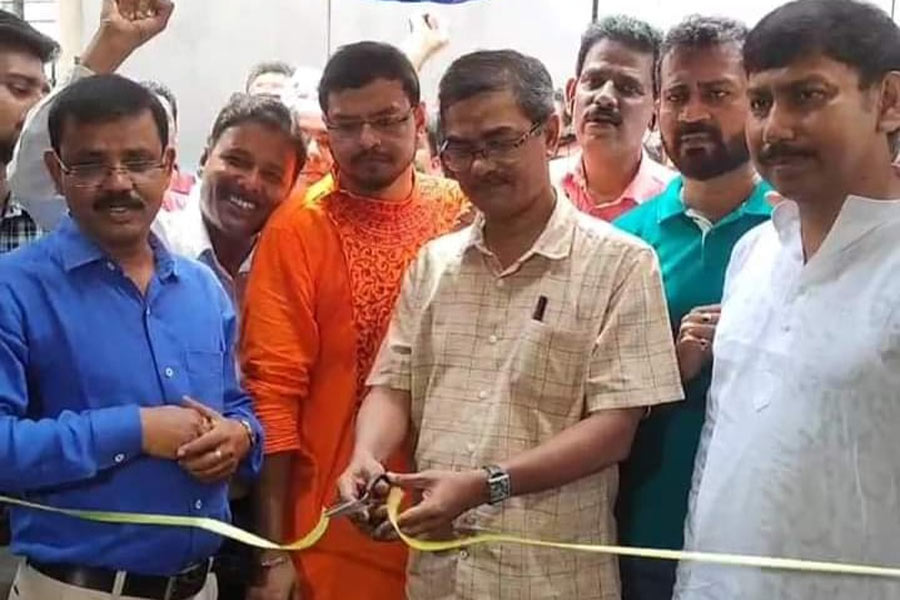 মহালয়ায় কলকাতায় উদ্বোধন হল আম আদমি পার্টির রাজ্য দফতরের।