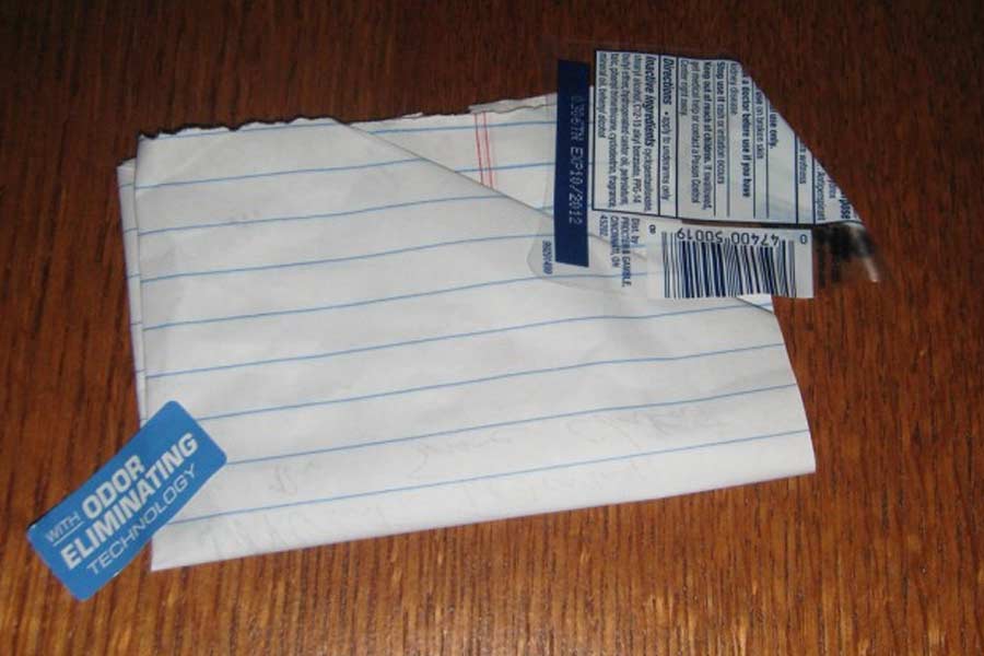 অ্যালানের দাবি, হেফাজতে থাকাকালীন সেলের ঘর থেকেই একটি কাগজে লিখে তিনি এই অনুরোধ জানিয়েছিলেন।