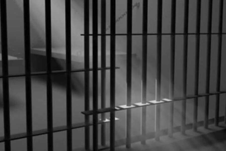 কিন্তু আলাবামা জেলের আধিকারিকেরা জানিয়েছেন, অ্যালানের তরফে এরকম কোনও অনুরোধ পাননি তাঁরা।