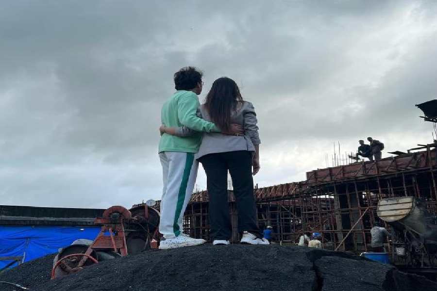 সম্প্রতি সমাজমাধ্যমে বেশ কিছু ছবি পোস্ট করেছেন জন্নত, যেখানে তাঁর নতুন বাড়ির কয়েক ঝলক দেখা গিয়েছে। জন্নতের বাড়ি এখনও পুরোপুরি তৈরি হয়নি। তার নির্মাণকাজ চলছে। ছবি দেখিয়ে নায়িকা লিখেছেন, ‘স্বপ্ন সত্যি সত্যিই সফল হয়।’ 