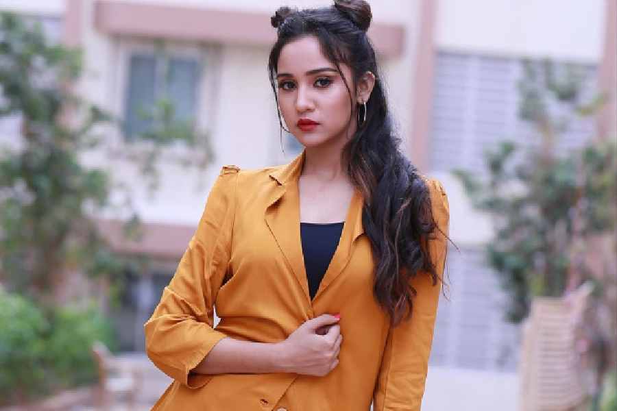 আশী জানিয়েছিলেন, নিজের একটি বাড়ি কেনা তাঁর অনেক দিনের স্বপ্ন ছিল। অবশেষে সেই স্বপ্নপূরণ করতে পেরেছেন নায়িকা। এই নতুন বাড়িটি তিনি তাঁর মাকে উপহার দিয়েছেন। 