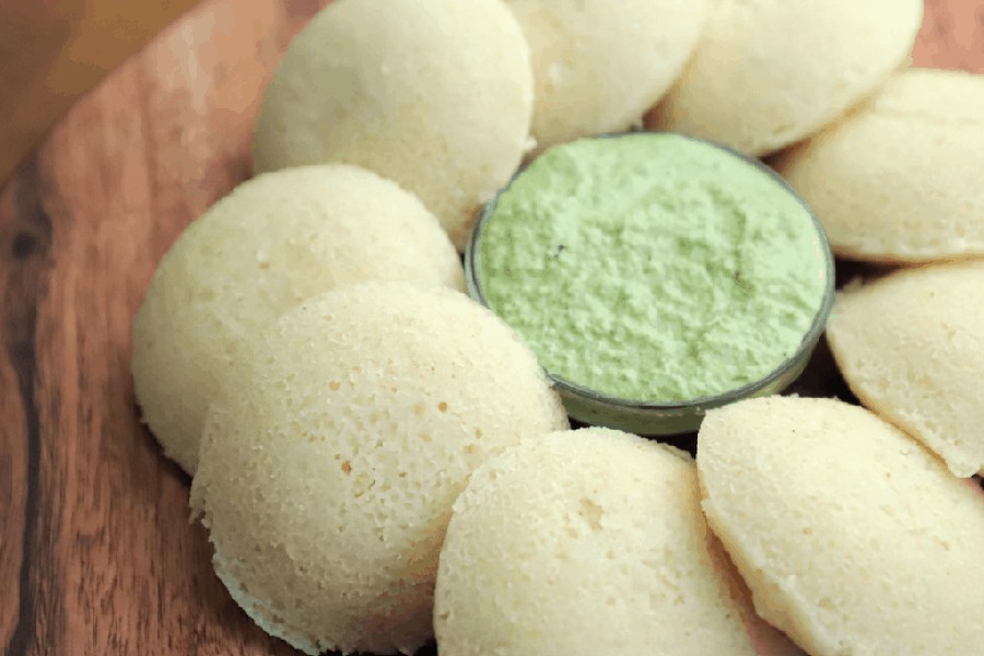 ইডলির চেয়ে চিঁড়ের পোলাও স্বাস্থ্যকর।