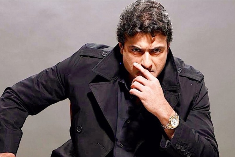 শুধু ‘দিওয়ানা’ নয়, ‘বাজিগর’ ছবিতেও মুখ্যচরিত্রে কাজ করার সুযোগ হারান আরমান। পরে শাহরুখকে অভিনয়ের প্রস্তাব দেন পরিচালক-প্রযোজক। 