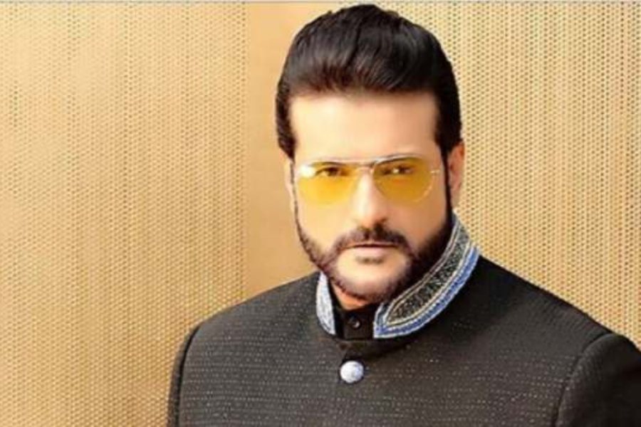 ‘দিলওয়ালে দুলহনিয়া লে জায়েঙ্গে’ ছবিতে একটি পার্শ্বচরিত্রে অভিনয়ের প্রস্তাব পেলে তা-ও খারিজ করে দেন আরমান। পরে সেই চরিত্রেই অভিনয় করেন পরমিত শেট্টি।