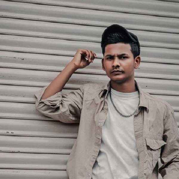 ইউটিউব থেকে বর্তমানে লক্ষ লক্ষ টাকা আয় করেন সাওয়ান। পরিবারেও স্বচ্ছলতা এসেছে। সম্প্রতি উপার্জন করা টাকা থেকে নিজের জন্য একটি এসএউভি কিনেছেন তিনি।