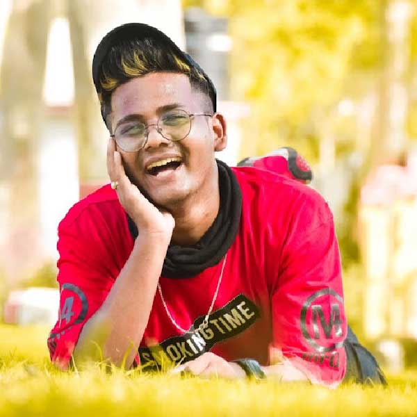 ১৯ বছরের সাওয়ান এখন ঝাড়খণ্ডের একটি কলেজ থেকে স্নাতক স্তরের পড়াশোনা করছেন। কলেজ এবং কলেজের বাইরে তাঁর অনুরাগীর সংখ্যা অনেক। প্রায় নিয়ম করেই নিজের অনুরাগীদের সঙ্গে দেখা করেন তিনি।