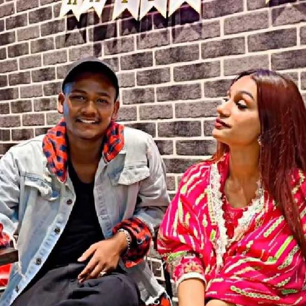 নিন্দকদের মতে ‘গরিব’ থেকে ‘বড়লোক’ হওয়ার পর সাওয়ানের ব্যবহারে পরিবর্তন এসেছে। অনেকের মতে পরিবারের আর্থিক অবস্থা নিয়ে ‘ন্যাকা কান্না’ কেঁদে সহানুভূতি অর্জন করেছেন সাওয়ান। তবে যে যা-ই বলুক, কারও কথাতেই পাত্তা না দিয়ে একের পর এক ভিডিয়ো বানিয়ে চলেছেন সমাজমাধ্যমের ধনী ‘গরিব বয়’।