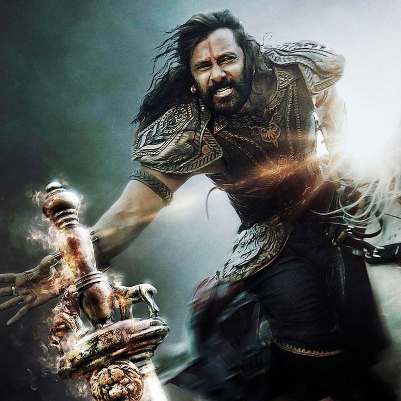 কল্কি কৃষ্ণমূর্তির লেখা ‘পন্নিইন সেলভান’ উপন্যাসের উপর ভিত্তি করে বানানো হলেও ‘পন্নিইন সেলভান’ নিয়ে চলেছে বহু বিতর্কও।