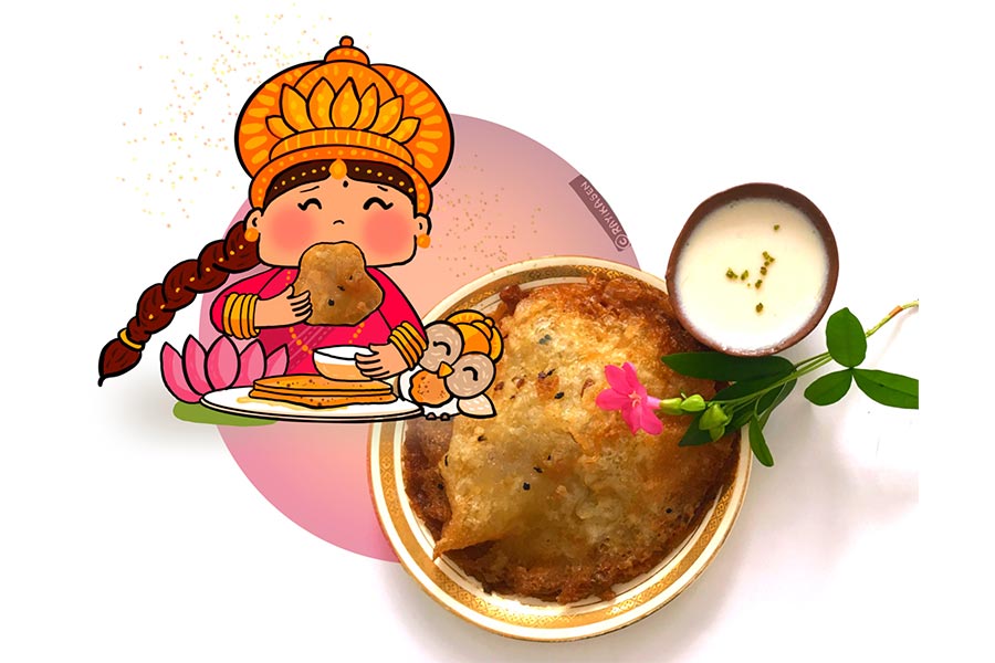 মা লক্ষ্মী- পুরাণ মতে মালপোয়া ও ক্ষীর পছন্দ করেন দেবী। তবে প্রচলিত যে, আমলকী এমনকি লঙ্কাও নিবেদন করা হয় তাঁর সেবায়। 