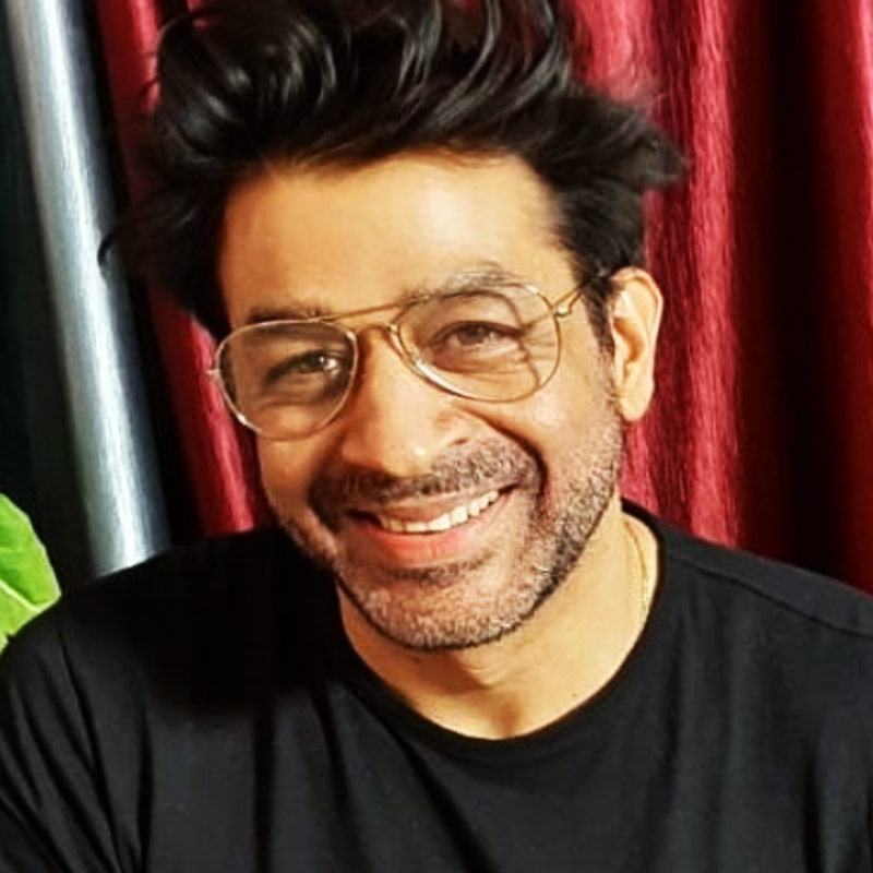 দু’দশকের মধ্যে মোট ৪০টি ছবিতে অভিনয় করেছেন তিনি। 