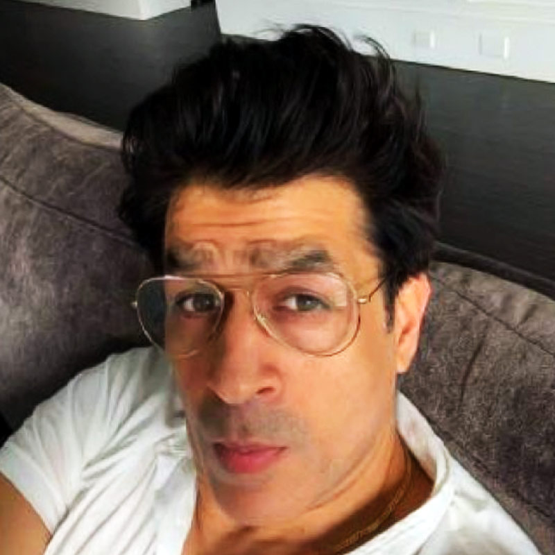 বেকার রজত এখন বলিউডের প্রযোজকদের দোরে দোরে ঘুরছেন।