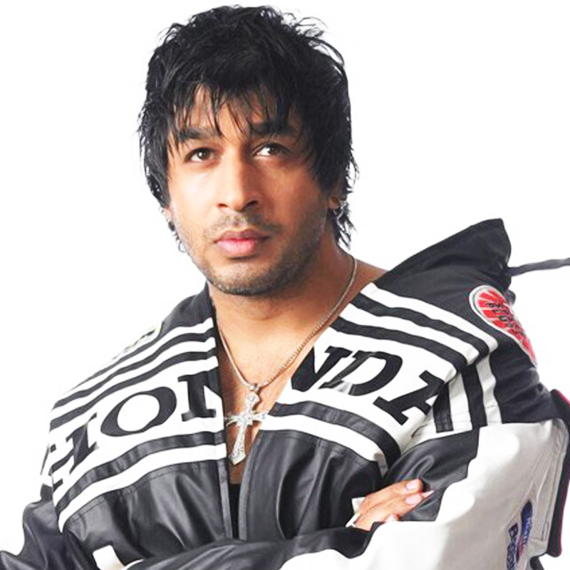 বলিউডের গুঞ্জন, প্রযোজকদের অনেকে নাকি তাঁকে চিনতেও পারছেন না! কেউ আবার ‘কাজ নেই’ বলে ফিরিয়ে দিচ্ছেন। 