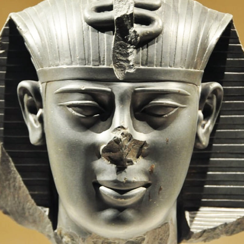 যদিও গ্রিক ইতিহাসবিদ ডিওডোরাস সিকুলাসের মতে, রাইনোকোলুরা শহরটি প্রাচীন মিশর এবং ইজরায়েল সীমান্তের মাঝামাঝি কোনও একটা জায়গায় ছিল।