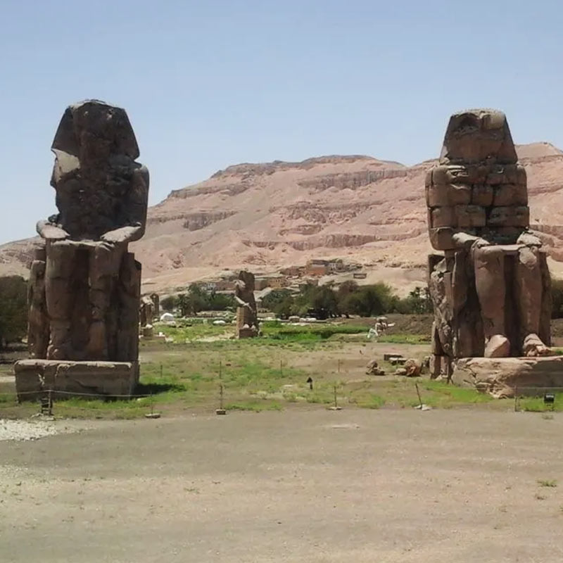 রাইনোকোলুরা শহর নিয়ে বিভিন্ন কথা প্রচলিত থাকলেও, এই শহরের অস্তিত্বের বিষয়ে সন্দিহান ইতিহাসবিদদের একটা বড় অংশ।