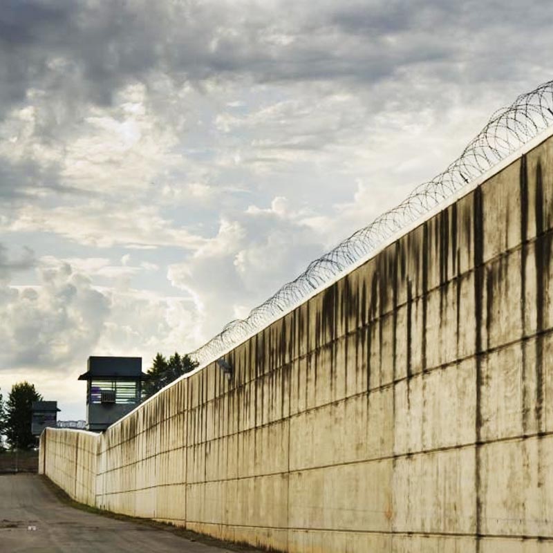 কথিত আছে, এক বার এই শহরের চৌহদ্দিতে পা দিলে ফিরে যাওয়া ছিল অত্যন্ত কঠিন। পুরো শহরই ঘেরা ছিল প্রায় ৬৬ ফুট উঁচু দেওয়াল দিয়ে, যার উপরে পাহারা দিতেন সশস্ত্র রক্ষীরা।