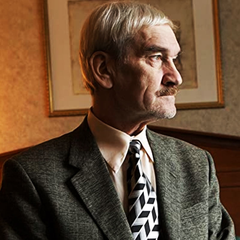 পেট্রোভ জানতেন, কর্তৃপক্ষকে আমেরিকার ক্ষেপণাস্ত্রের বিষয়ে কিছু না জানিয়ে তিনি নিয়ম লঙ্ঘন এবং কর্তব্যের প্রতি অবহেলা করছেন। এ-ও জানতেন, পরে সামরিক এবং রাজনৈতিক নেতারা এই বিষয়ে জানতে পারলে তাঁর মৃত্যুদণ্ডের সাজাও হতে পারে।