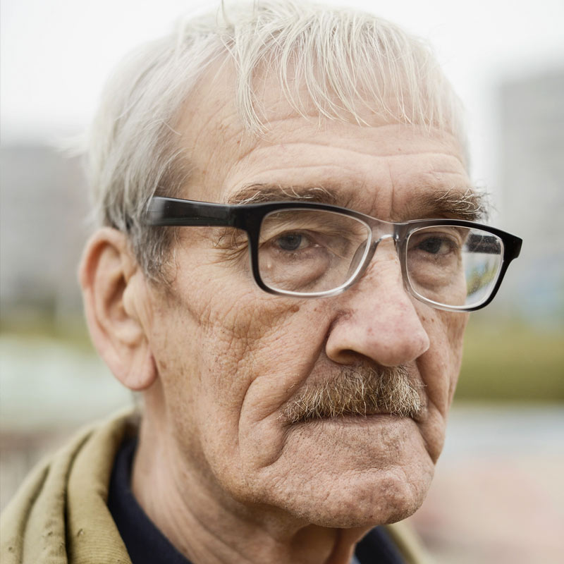 দু’-এক বার পেট্রোভের এমনও মনে হয়, দেরি না করে এখনই এ বিষয়ে তাঁর ঊর্ধ্বতনদের জানানো উচিত।