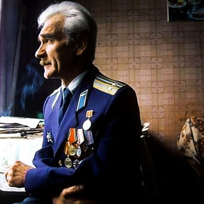 এই ঘটনার কথা বেশি দিন চাপা থাকেনি। পেট্রোভের নেওয়া সিদ্ধান্তের জন্য তিনি প্রচুর প্রশংসা কুড়িয়েছিলেন। বেশ কয়েকটি আন্তর্জাতিক পুরস্কারও পেয়েছিলেন।