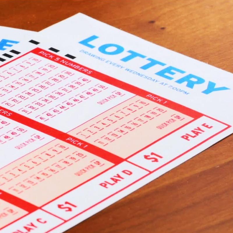 ২০১৭ সালে মাত্র ২২ বছর বয়সে এই বিপুল পরিমাণ অর্থ লটারিতে জিতেছিলেন জোশুহা। কিন্তু মাত্র তিন বছরের মধ্যে সম্পূর্ণ বদলে যায় তাঁর জীবন।