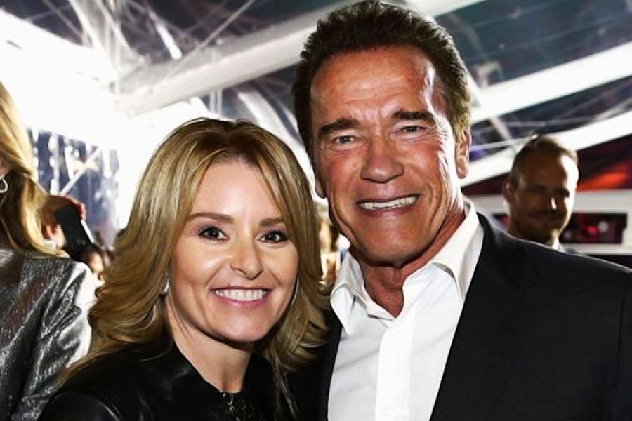 প্রতি বছর এই অনুষ্ঠানে আসেন আর্নল্ড। কিন্তু এ বার এই আনন্দ উদ্‌যাপন একটু অন্য ধরনের। আর্নল্ডের সঙ্গে উপস্থিত ছিলেন তাঁর প্রেমিকা হিথার মিলিগান। দু’জনকে একসঙ্গে দেখা যাওয়ায় আর্নল্ড নতুন করে শিরোনামে এসেছেন।