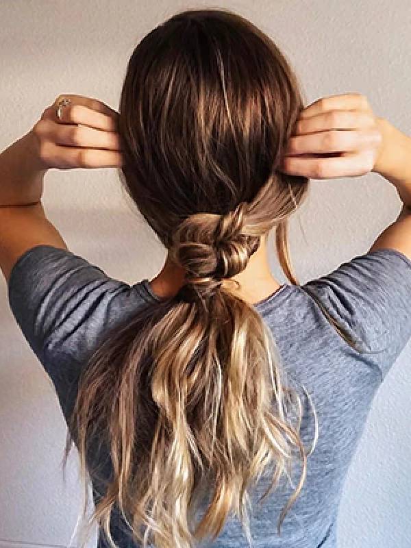 উৎসবের মরসুমে যেকোনও পোশাকের সঙ্গে বাঁধতে পারেন হেয়ার নট পনিটেল।