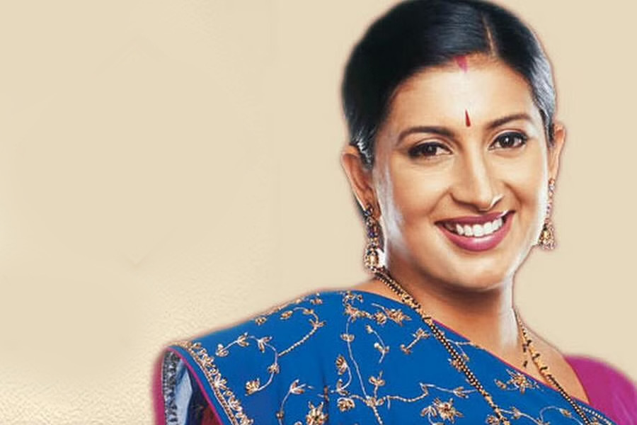 এমনকি, এই তিক্ততার ফলে ইউনিট ছেড়ে বেরিয়ে যেতে হয় স্মৃতিকে। তাঁর বদলে গৌতমী কপূরকে সিরিয়ালে নেওয়া হলেও ধারাবাহিকের টিআরপি নীচের দিকে নামতে শুরু করে।