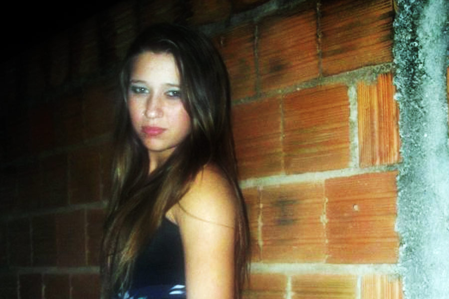 ওহানার এক বন্ধু বলেন, ‘‘ও খুব মিষ্টি মেয়ে ছিল। কিন্তু সম্প্রতি একটি খারাপ দলের পাল্লায় পড়েছিল। তাই আমি ওঁর সঙ্গে দূরত্ব রেখে চলছিলাম।’’ এই নিয়ে খুব বেশি কিছু আর বলতে চাননি তিনি।