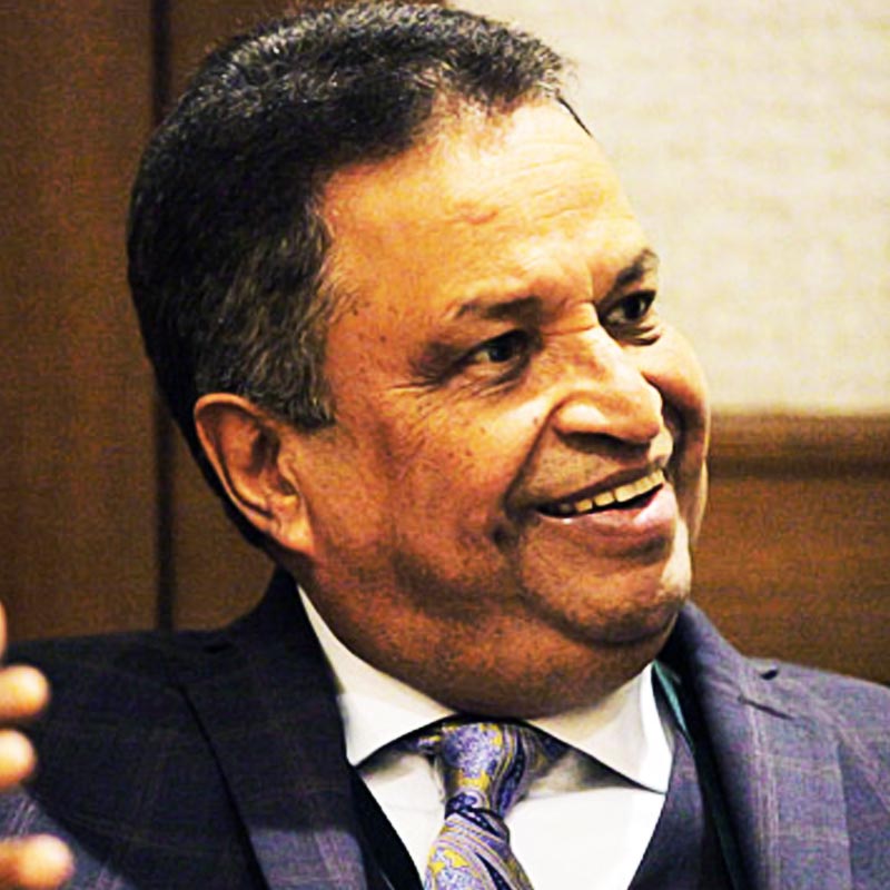 বিনোদের বর্তমান সম্পত্তির পরিমাণ দেড়শো কোটি ডলার যা ভারতীয় মুদ্রায় ১২ হাজার ২৫২ কোটি টাকারও বেশি।