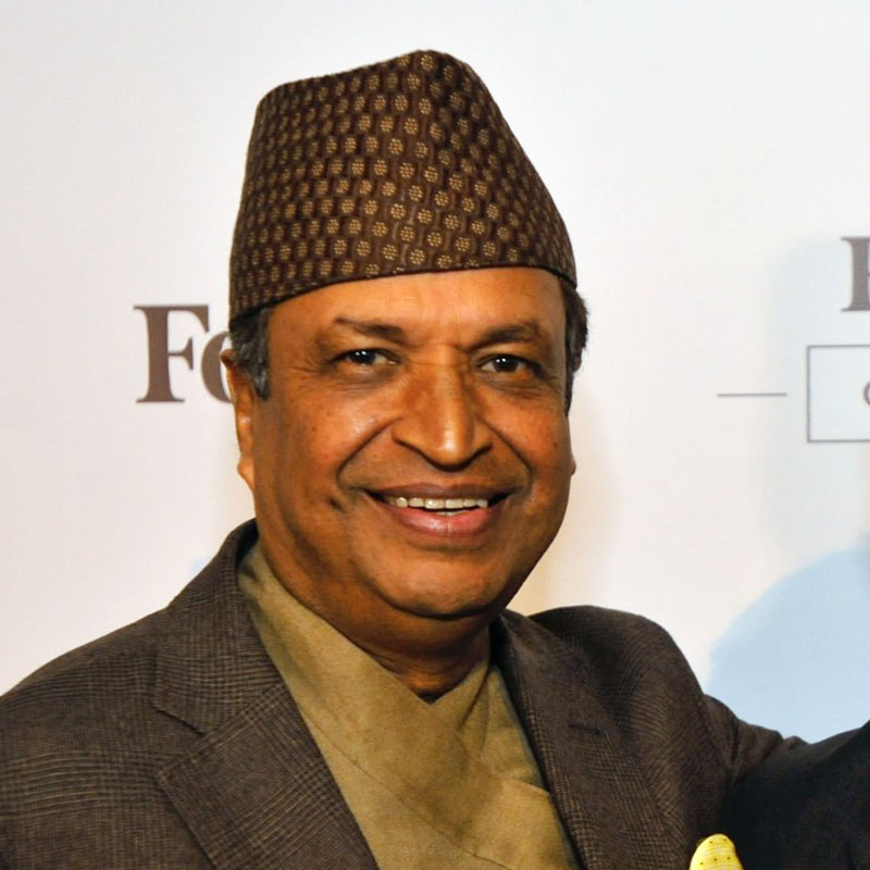 ভারত, সার্বিয়া এবং বাংলাদেশ ছাড়া মিশরেও ওয়াই ওয়াইয়ের কারখানা রয়েছে। বর্তমানে বিভিন্ন স্বাদের সস তৈরি করারও পরিকল্পনা রয়েছে বিনোদের সংস্থার।