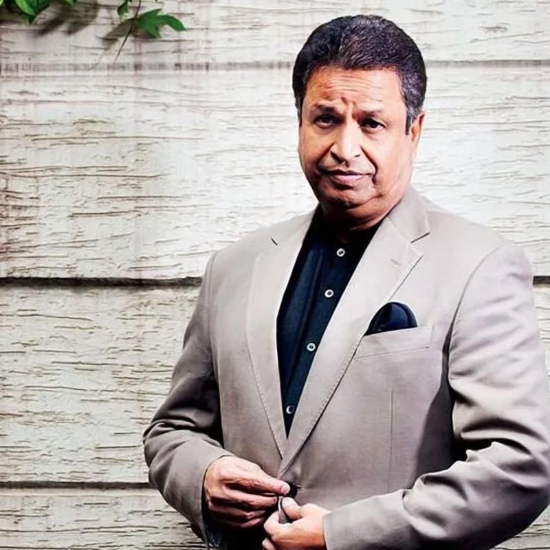 দুবাইয়েও একাধিক বিলাসবহুল হোটেল রয়েছে বিনোদের। ২০১৯ সালে টাটা গ্রুপের সঙ্গে একটি চুক্তি স্বাক্ষর করে তাঁর সংস্থা। এই চুক্তি অনুযায়ী, বিনোদের দুবাইয়ের হোটেলগুলির পরিচালনার দায়িত্বে রয়েছে টাটা গোষ্ঠী।