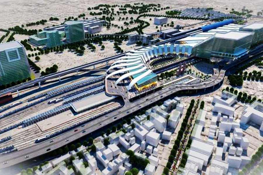 আমদাবাদ ও মুম্বই রেলস্টেশন তাদের পরিকল্পিত রূপ পাবে আড়াই বছরে, জানিয়েছেন রেলমন্ত্রী।