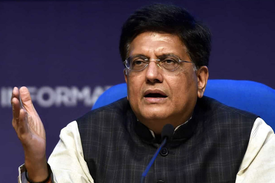 নয়াদিল্লি রেলস্টেশনের পরিকল্পনা এবং নকশা দু’বছর আগে করা হয়েছিল। তৎকালীন রেলমন্ত্রী পীযুষ গয়াল পরিকল্পনাটির কথা প্রথম প্রকাশ্যে আনেন। 