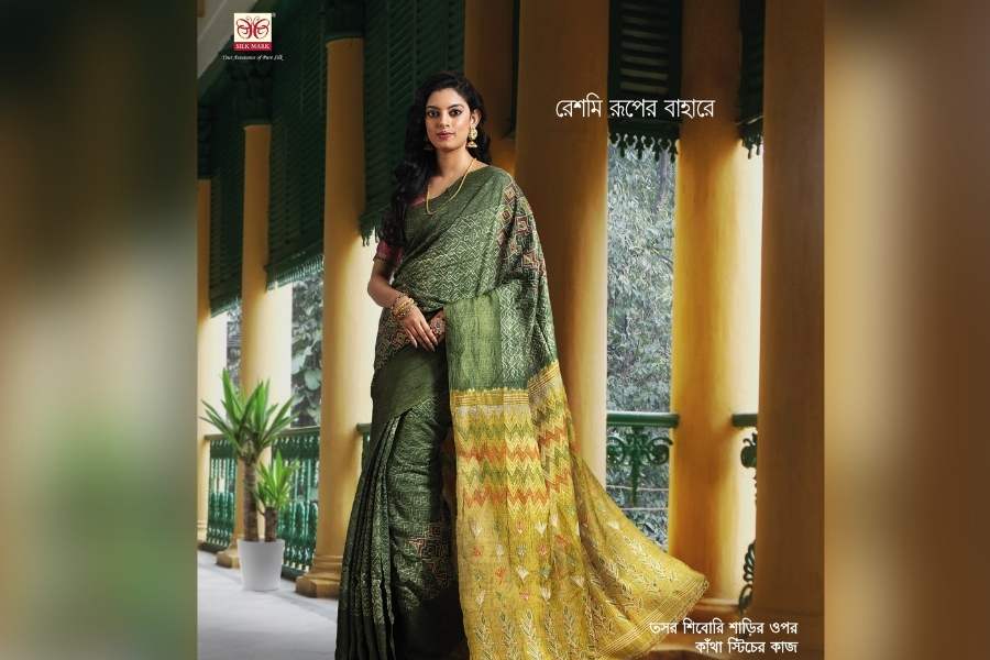 শারদ সাজের সম্ভার নিয়ে হাজির রেশম শিল্পী