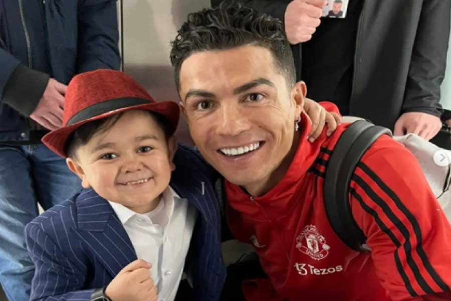 ফিল্ম দুনিয়ার পাশাপাশি ক্রীড়াক্ষেত্রেও খ্যাতনামীদের নয়নের মণি তিনি। রোনাল্ডোর সঙ্গে এক ফ্রেমে দেখা গিয়েছে তাঁকে। 