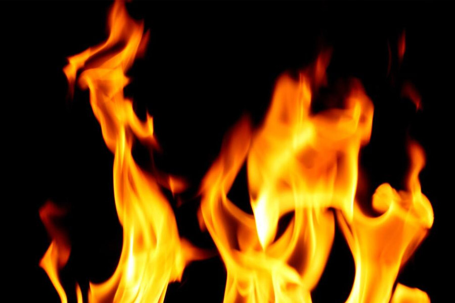 পুলিশ এই বিষয়ে অভিযুক্তদের জিজ্ঞাসা করলে তাঁরা পুলিশকে জানান, এই টাকা তাঁরা পুড়িয়ে দিয়েছেন। তবে পোড়ানোর কারণ শুনে হাঁ হয়ে যায় পুলিশ।